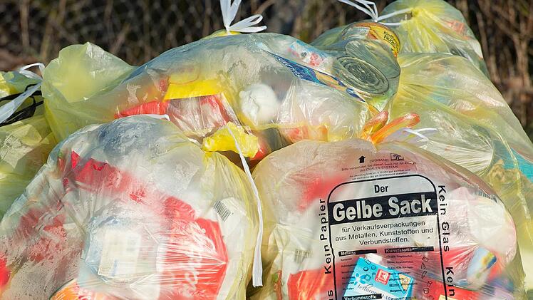 Leider entsorgt mancher Mitbürger seinen Abfall in der Natur. Foto: Patrick Pleul/dpa