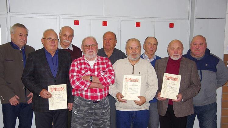 Vorsitzender Norbert Metz, Erich Rüth, Manfred Simon, Eugen Wiedamann, Manfred Kessler, Georg Weippert, Wolfgang Schneider, Hubert Noppenberger und Vize-Vorsitzender Horst Sterker