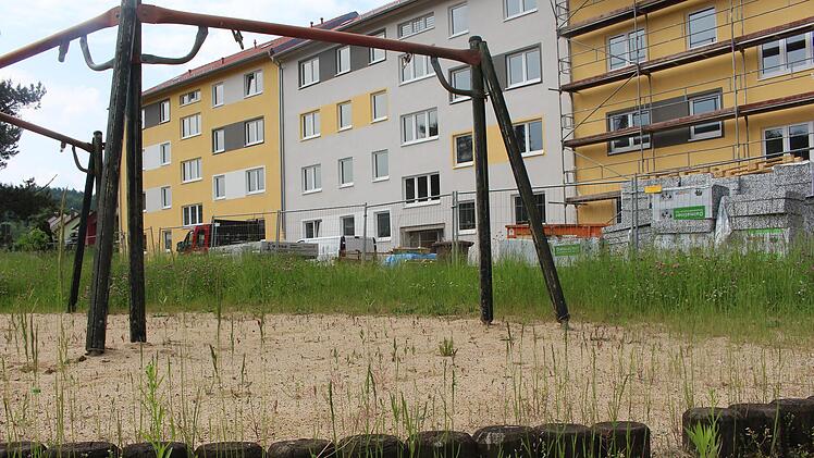 Berliner Platz mit städtischem Spielplatz: Wer zieht hier demnächst ein? Foto: Julia Raab