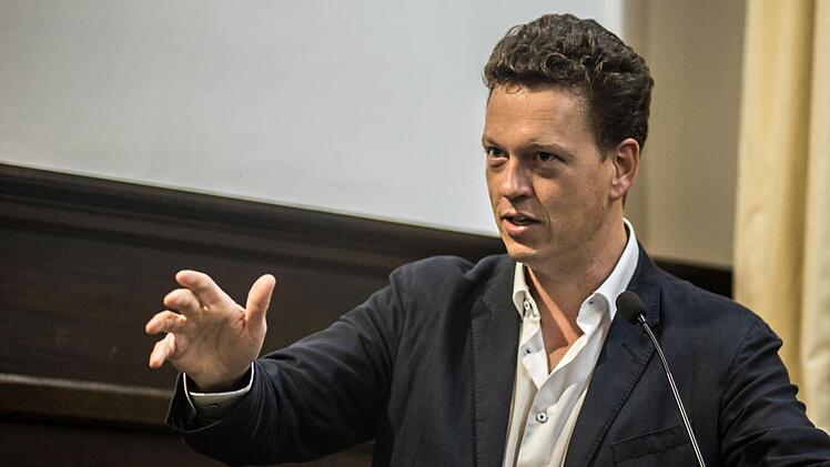 Tilmann Lahme stellte seinen Band über die Famlie Mann beim Coburger Literaturkreis vor. Foto: Jochen Berger