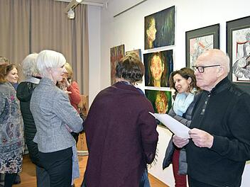 Kunstsinnige und Kulturliebhaber waren von der Ausstellung im Stadtmuseum begeistert. Foto: Andreas Welz
