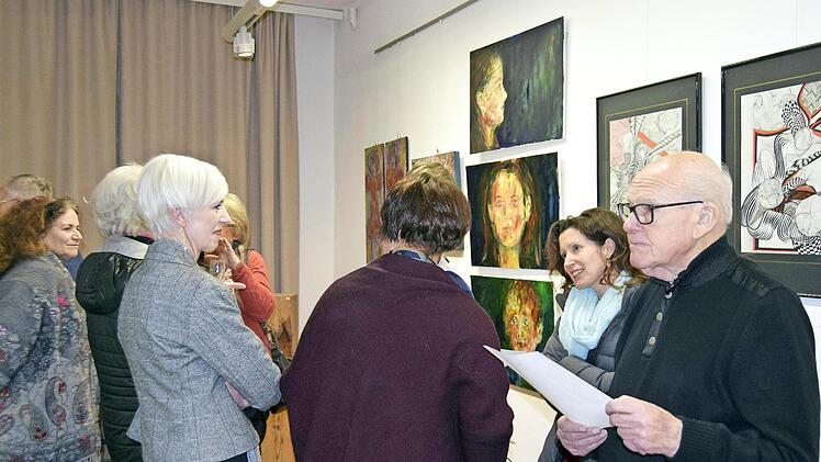 Kunstsinnige und Kulturliebhaber waren von der Ausstellung im Stadtmuseum begeistert. Foto: Andreas Welz