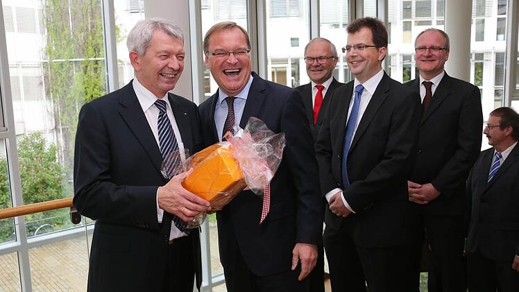 Auf gute Zusammenarbeit: Bambergs Bürgermeister Starke und Lange beim Antrittsbesuch des neuen Landrats Kalb (l.). Fotos: Matthias Hoch