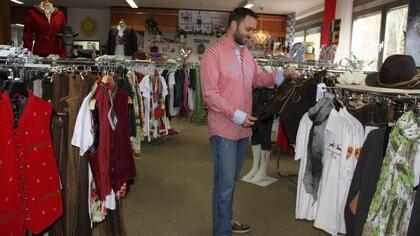 Maddox führt modische Lederkleidung für Sie und Ihn und eine große Auswahl schicker Trachtenmode.