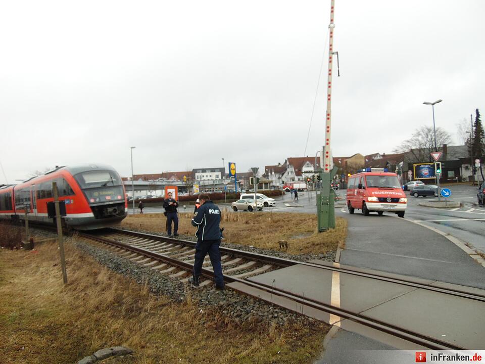 Zug streift Frau in Eschenau