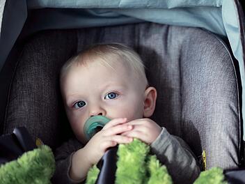 Kreis Ansbach: Autos krachen aneinander - Seniorin (76) und Mutter (32) verletzt, Baby im Glück Kreis Ansbach: Autos krachen aneinander - Seniorin (76) und Mutter (32) verletzt, Baby im Glück