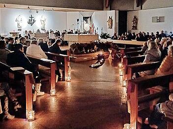Ein Adventskonzert erfreute die Zuh&ouml;renden in der Kirche St. Peter und Paul in Arnshausen.