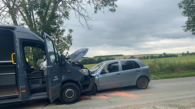 "Einen Schutzengel an Bord gehabt": Mutter (36) und Sohn (10) bei Frontalcrash nur leicht verletzt