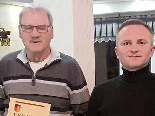 Die Geehrten (von links) zusammen mit RK-Vorsitzendem David Baer (rechts): Thomas Helfrich (50 Jahre), Paul Gundelach (40 Jahre) und Adrian Kozot (25 Jahre).