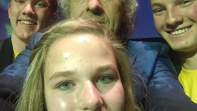 Thomas Gottschalk macht das Selfie - er hat die längste Arme. Foto: Thomas Gottschalk
