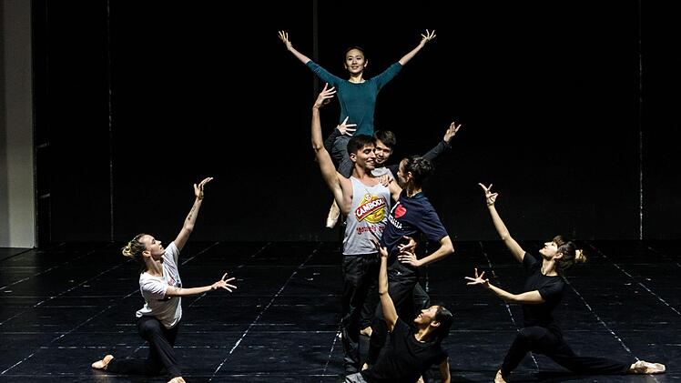 "Der Glöckner von Notre-Dame": Probenszene aus Mark McClains Ballett nach dem Roman von Victor Hugo. Die Neuproduktion feiert am 14. März Premiere.Foto: Jochen Berger