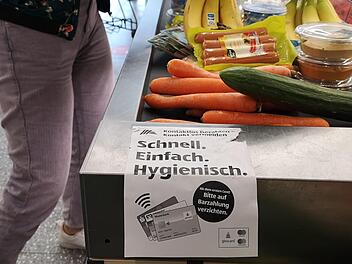 Supermärkte haben es gerne bargeldlos. Lucie Homann