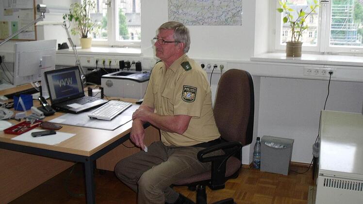 Winfried Kram an seinem Arbeitsplatz Foto: Schreiber