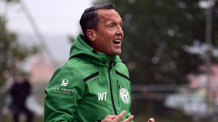 Große Augen machte TSV-Trainer Werner Thomas  zuletzt beim Spiel seiner Mannschaft gegen den SC Feucht.   So eine starke Leistung will er auch beim anstehenden  Auftritt in Friesen   sehen.    Gunther Czepera