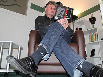 Rüdiger Hackenberg setzt sich in seinem Roman "Der dunkle Hypnotiseur" mit dem Thema Hypnose auseinander. Foto: Markus Häggberg