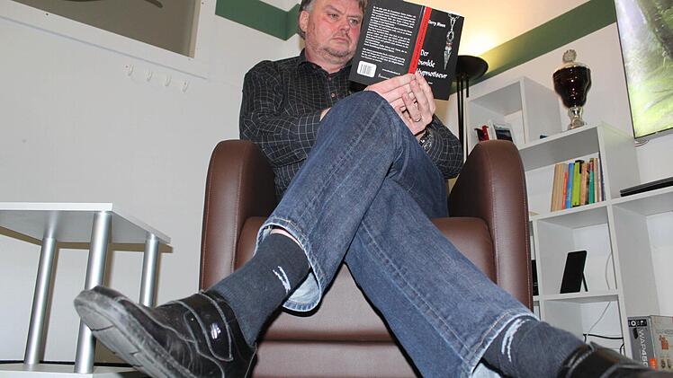Rüdiger Hackenberg setzt sich in seinem Roman "Der dunkle Hypnotiseur" mit dem Thema Hypnose auseinander. Foto: Markus Häggberg