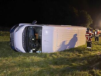 Fahrer verunfallt in Autobahnausfahrt