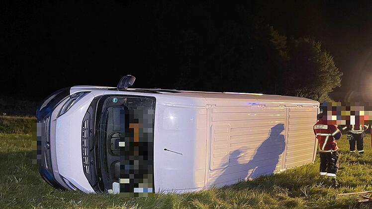 Fahrer verunfallt in Autobahnausfahrt