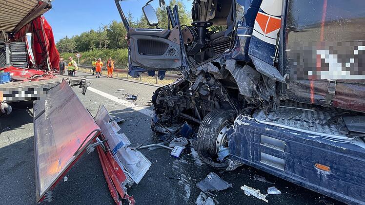 A9 bei M&uuml;nchberg nach Unfall gesperrt