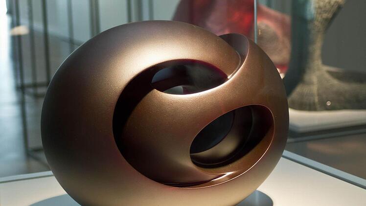 Eva Vlckova: Shell II / Coburger Glaspreis 2014 / Glasmuseum Rosenau / Foto: Jochen Berger