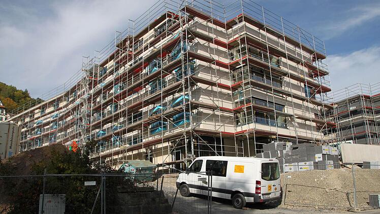 Impressionen von der Baustelle: Auch die Arbeiten am Seniorenheim Haus Waldenfels schreiten voran. Foto: Ulrike Müller