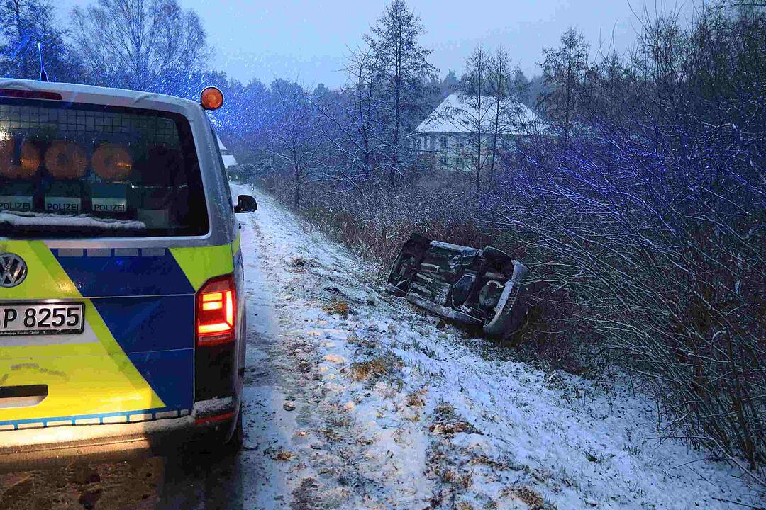 Straßen Oberfrankens werden nach starkem Schneefall zu Rutschpisten