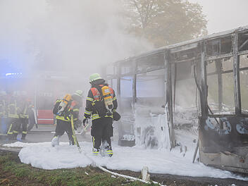 Beinahe-Katastrophe in Hirschaid: Firma dankt Busfahrer f&uuml;r schnelle Reaktion