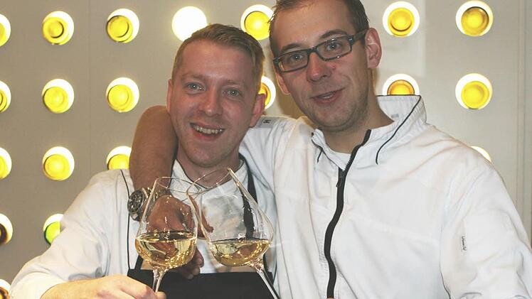Stefan Beiter mit seinem Kochfreund Daniel Schimkowitsch.