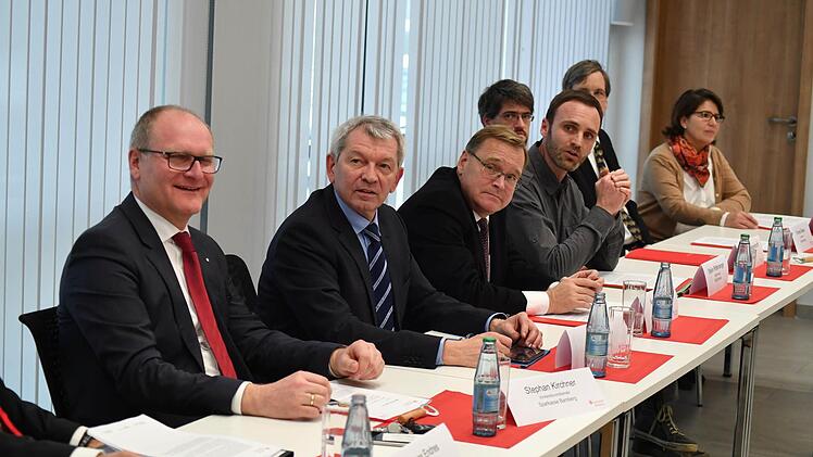 Informierten die Medien: St. Kirchner, J. Kalb, A. Starke, S. Pfaffenberger, A. Heckendorff (von links). Foto: Ronald Rinklef