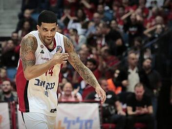 James Feldeine, der in der Euroleague-Saison 2016/17 im Dress von Panathinaikos Athen zweimal 16 Punkte gegen Bamberg auflegte, erzielte zuletzt mit 35 Punkten und neun Dreiern für Hapoel Jerusalem Saisonbestwerte in der Champions League. Foto: championsleague.basketball