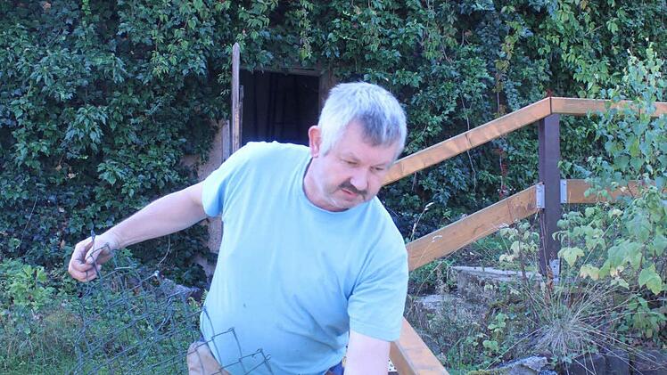 Michael Zahn vom Bauhof kümmert sich regelmäßig um Sicherungsmaßnahmen.