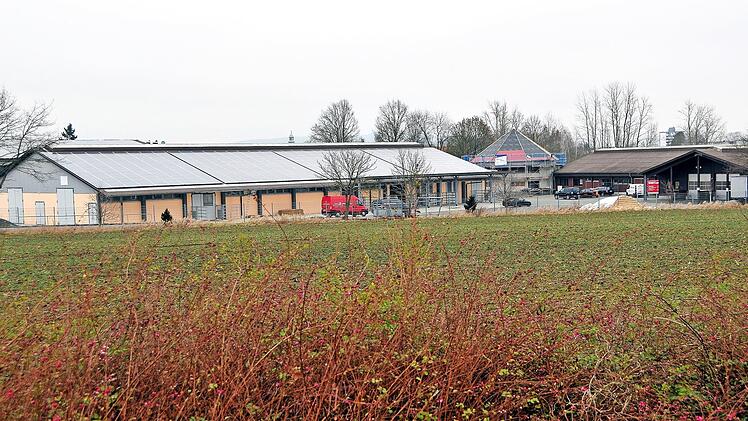 Die Umbaumaßnahmen in den Stallungen des Rinderzuchtverbandes Oberfranken im Grünen Zentrum in Bayreuth sind nahezu abgeschlossen.