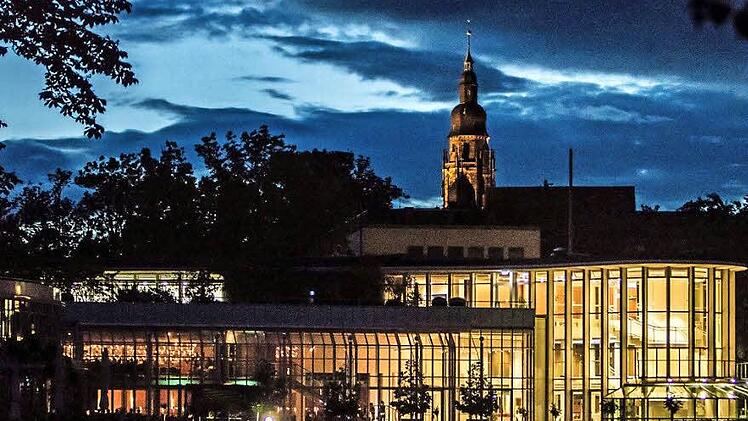 Das Kongresshaus in voller Lichterpracht an einem Abend im Mai 2016. Foto: Jochen Berger