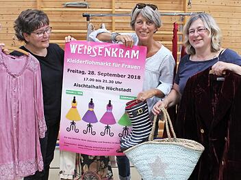 Birgit Neudörfer, Bine Brinkel und Jeanette Exner freuen sich schon auf den zweiten Weibsenkram. Foto: Evi Seeger