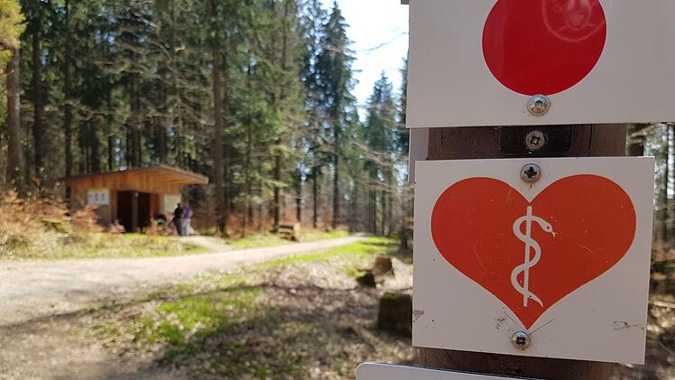 Nach der steileren Steigung wartet eine Hütte zum Erholen. Foto: Ronald Heck