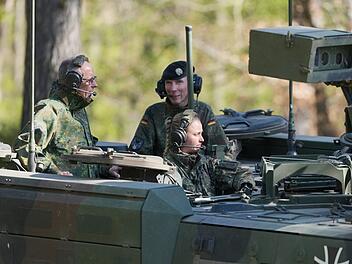 Merz bei der Bundeswehr