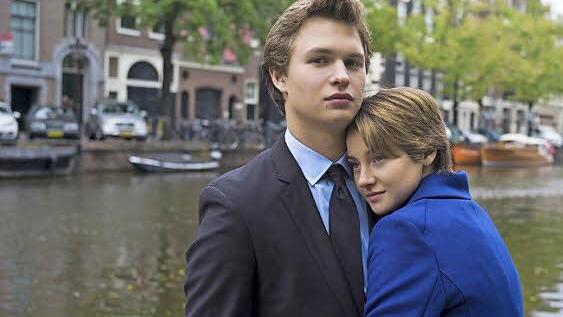 Geschafft: Augustus (Ansel Elgort) und Hazel (Shailene Woodley) sind in Amsterdam angekommen.  Foto: Fox