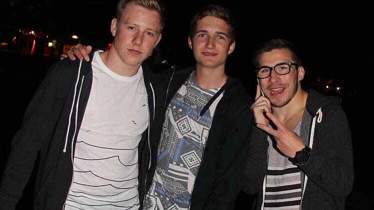 Die Partygäste waren gut drauf.