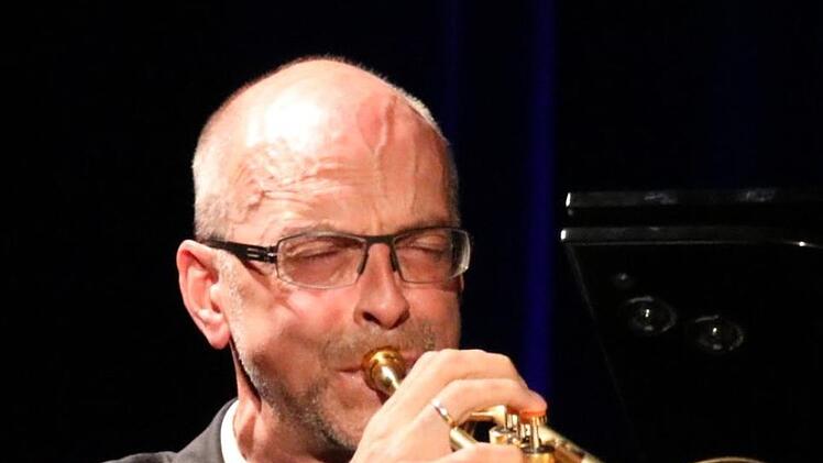 Die Frankfurt Swing All Stars standen zum ersten Mal mit dem Bad Kissinger Kurorchester auf der Bühne. Foto: Ralf Ruppert