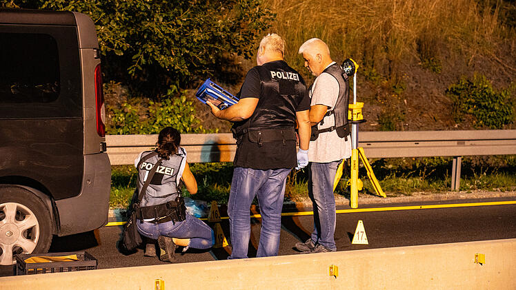 Messerangriff auf der Autobahn - mehrere Verletzte auf A73