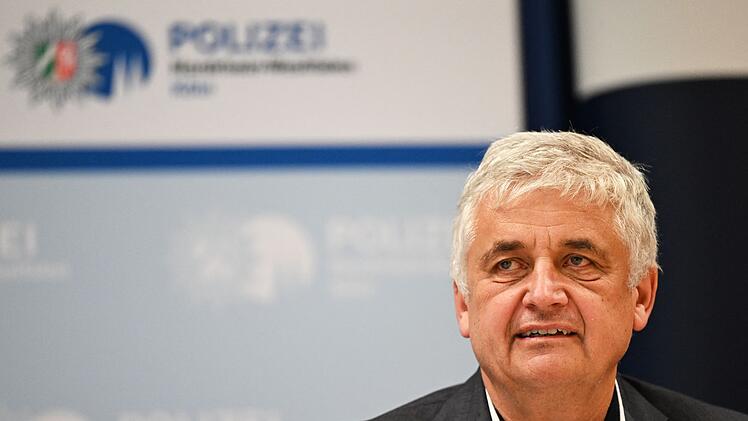 Pressekonferenz zu Waffen- und Rauschgifthandel