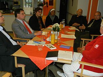 Die Caritas will auf Berüfnisse und Note von pflegenden Angehörigen zugehen. Foto: Lengenfelder