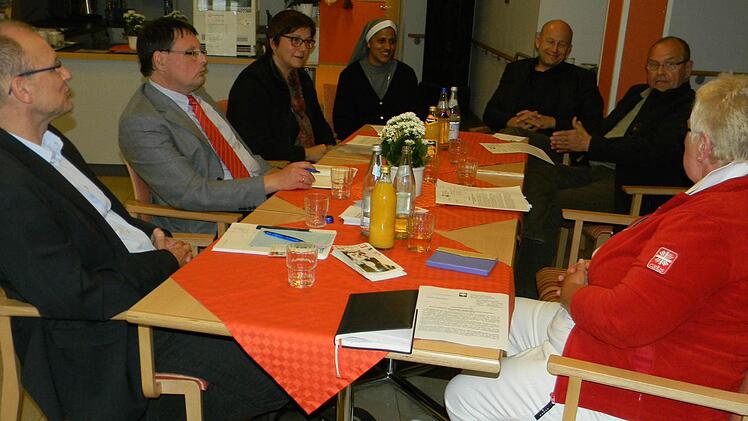 Die Caritas will auf Berüfnisse und Note von pflegenden Angehörigen zugehen. Foto: Lengenfelder