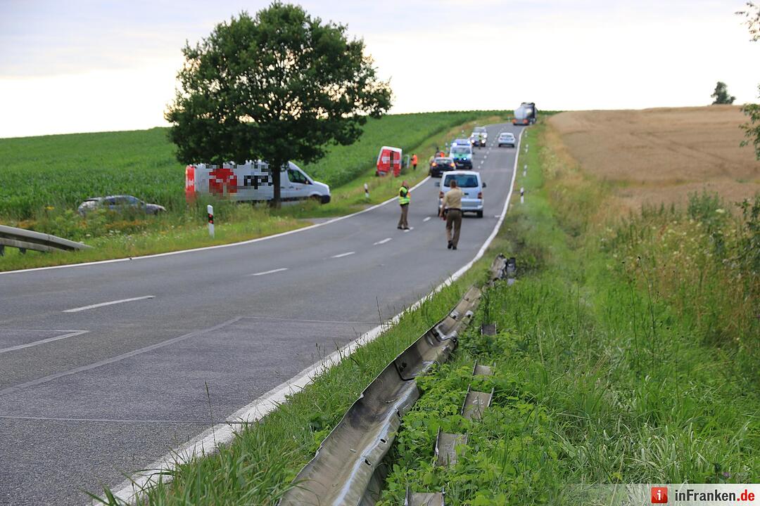 Transporter schleudert über BA1 bei Scheßlitz