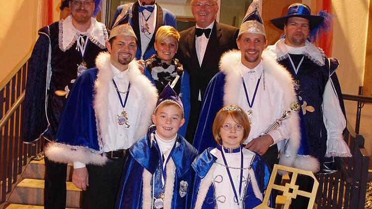 Gruppenbild nach der Schlüsselübergabe