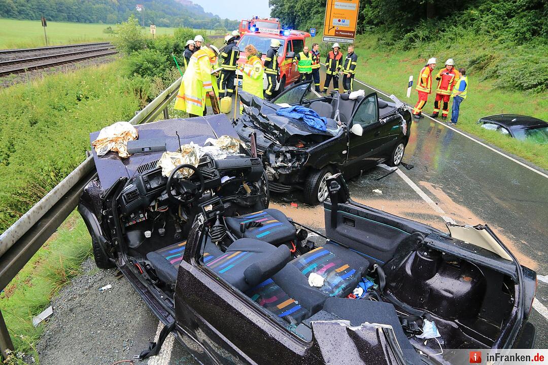Fünf Verletzte bei Unfall auf B289 bei Kauerndorf