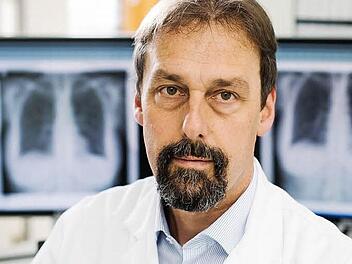 Dr. Dietmar Walter Geiger hat im Juli die medizinische Leitung an der Kutzenberger Lungenklinik übernommen.  Foto: Hendrik Steffens