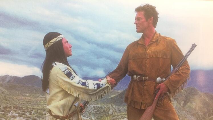 Michael "Bully" Herbig als Winnetou-Persiflage  und Christian Tramitz als Ranger in "Der Schuh des Manitu" 2001.