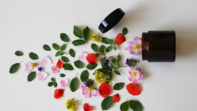 Naturkosmetik erfreut sich immer größerer Beliebtheit. Stiftung Warentest bewertet die meisten Marken gut. Foto: Monfocus/pixabay.com.