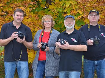Vorsitzender Herbert Agel, Kassiererin Tanja Zeus, Zweiter Vorsitzender Thomas Stadelmann und Fotobörsen-Manager Thomas Wachter freuen sich auf die 20. Steinberger Fotobörse.Heike Schülein